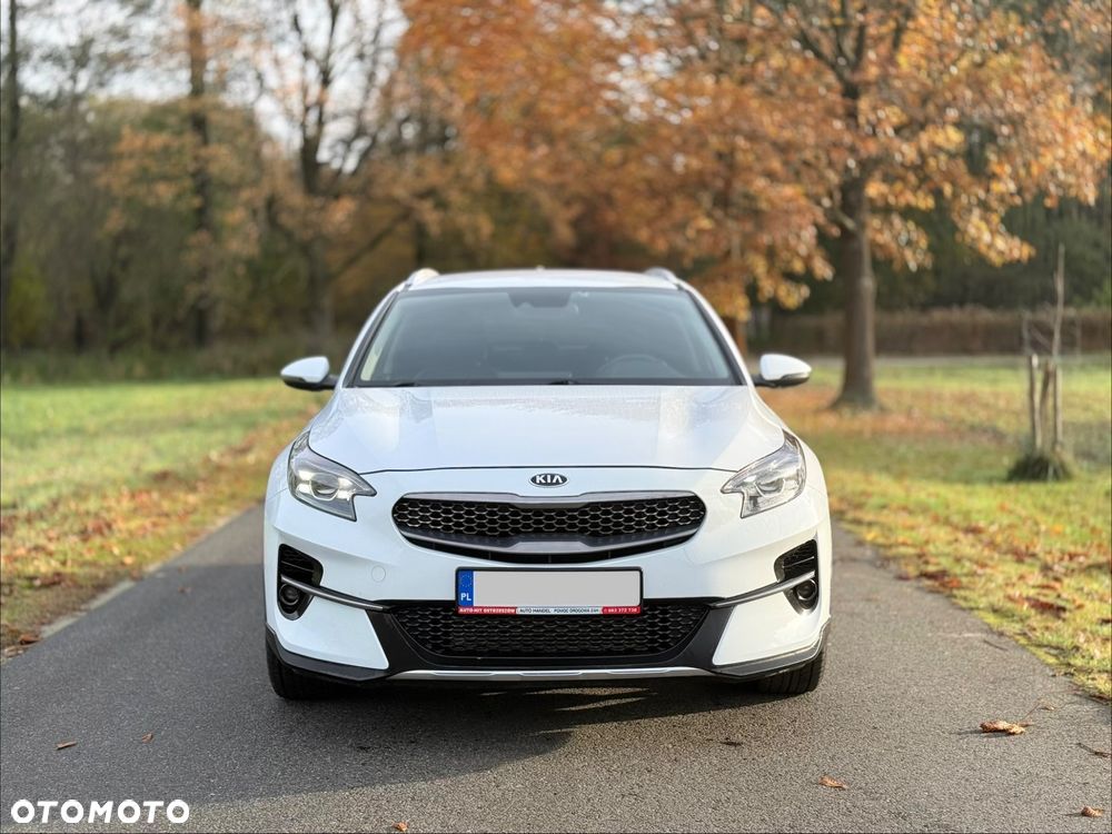 Kia XCeed 1.6 CRDi (48V Mild-Hybrid) DCT7 PLATINUM - 3
