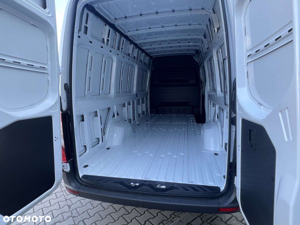 Mercedes-Benz Sprinter - 5