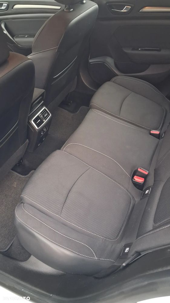 Renault Megane TCe 140 GPF ZEN - 17