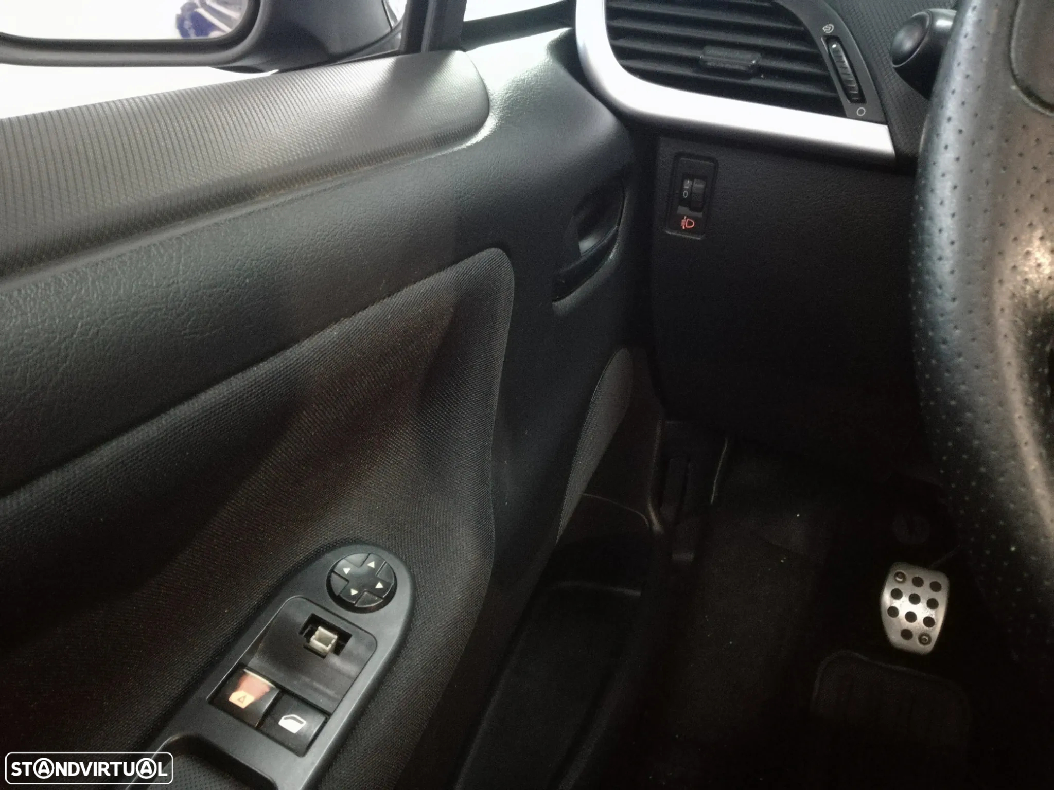 Peugeot 207 CC 1.6 HDi FAP Sport - 16