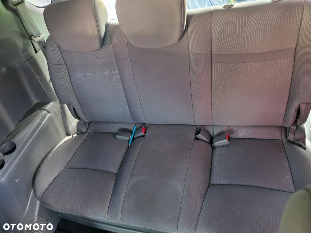 SsangYong/KGM Rodius 200 e-XDi Crystal Plus - 19