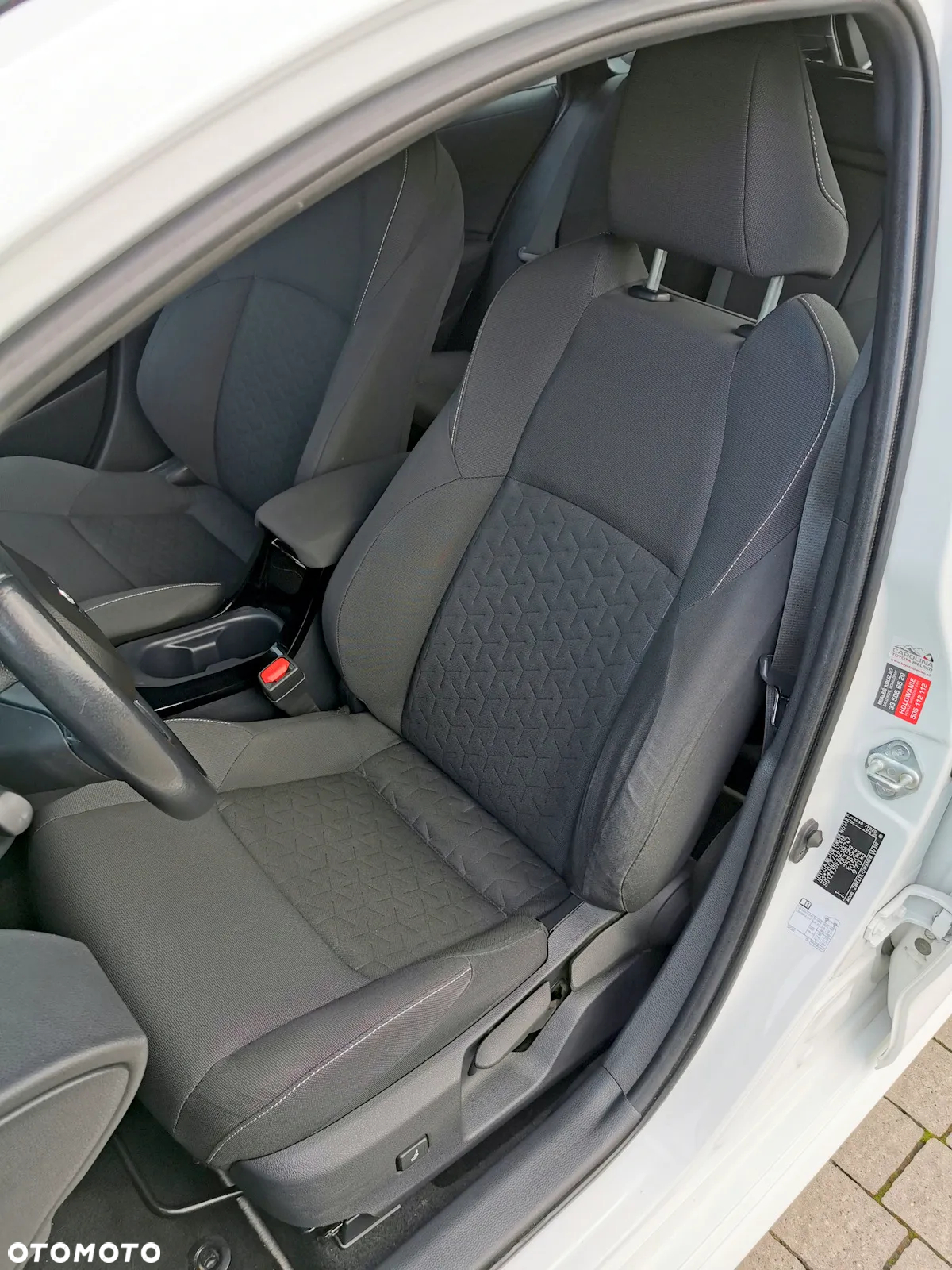 Toyota Corolla 1.8 Hybrid Comfort - 7