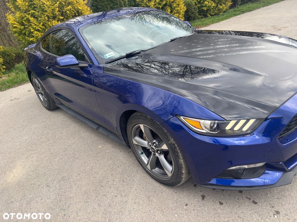Ford Mustang - 4