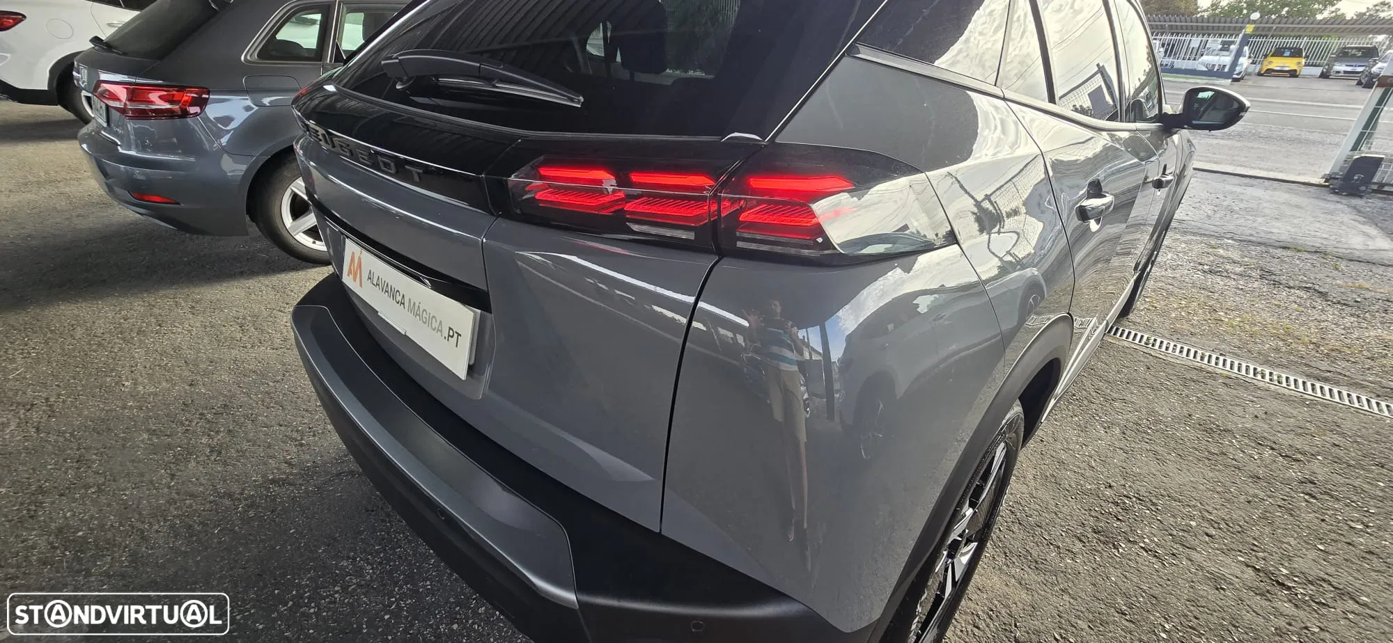 Peugeot 2008 PureTech 100 Allure - 12