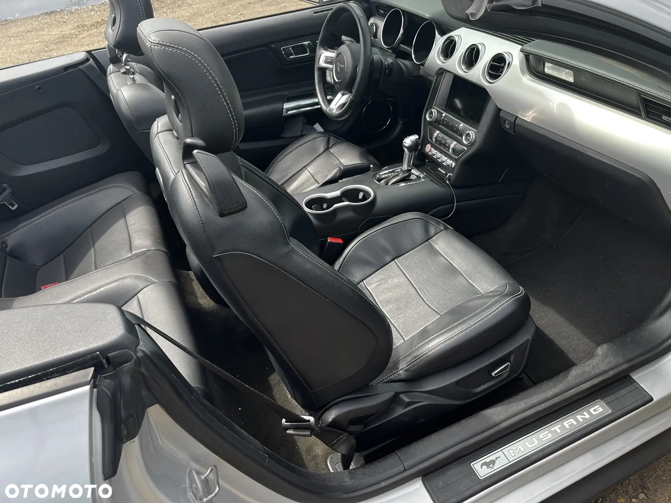 Ford Mustang 2.3 EcoBoost - 24
