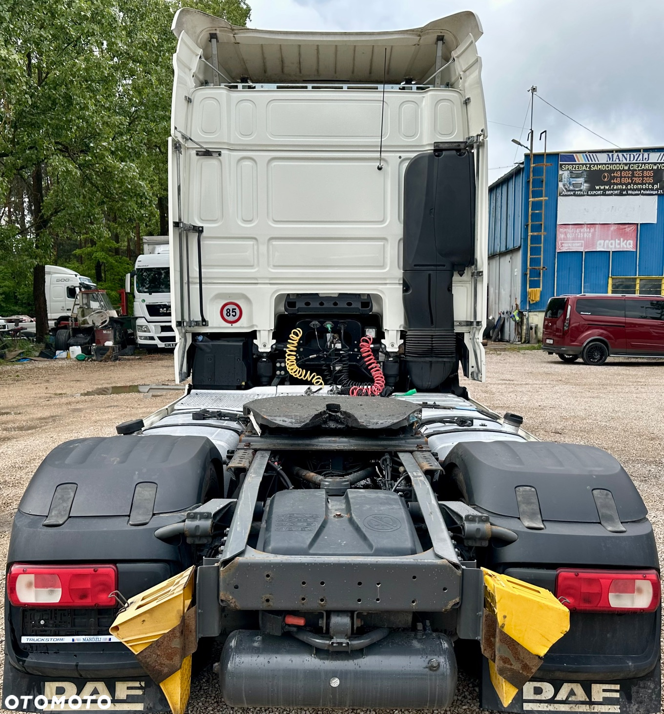 DAF XF460 SPACE CAB AUTOMAT STANDKLIMA FULLSPOJLERY XENON LED LONGCHASIS 2xALUTANK SKÓRA LODÓWKA WEBASTO 912000km FULLSERWIS DAF EURO 6 2016r IGŁA - 5