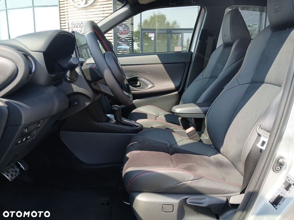 Toyota Yaris Cross Hybrid 1.5 GR Sport - 17