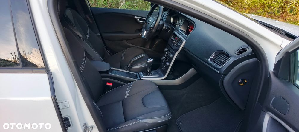 Volvo V40 T3 Drive-E Kinetic - 23