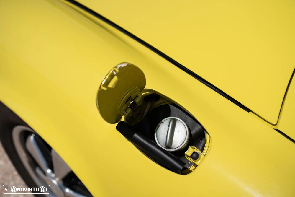 Porsche 911 Série F - 25