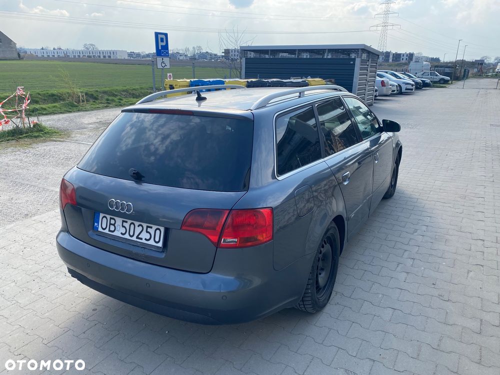 Audi A4 Avant 2.0 TDI - 8