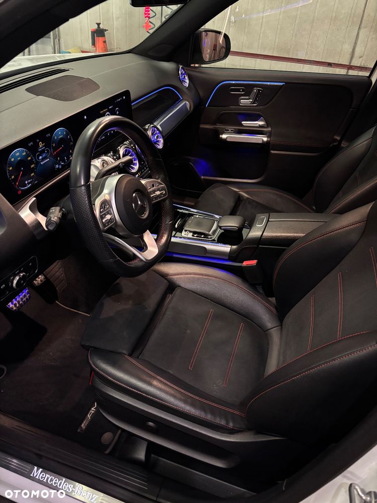 Mercedes-Benz GLB 200 7G-DCT - 9