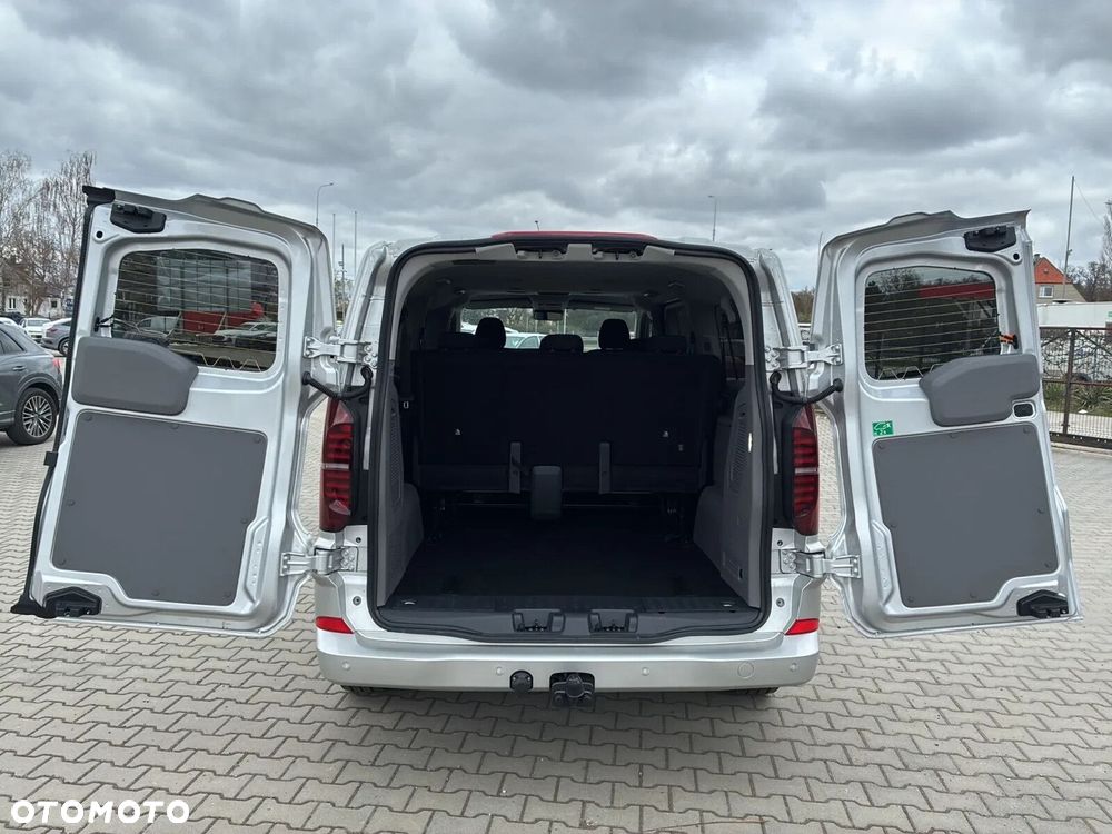 Volkswagen Caravelle 2.0 TDI L2 Life - 11