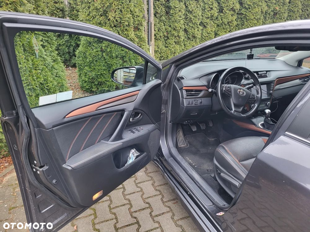 Toyota Avensis 1.8 Premium - 7