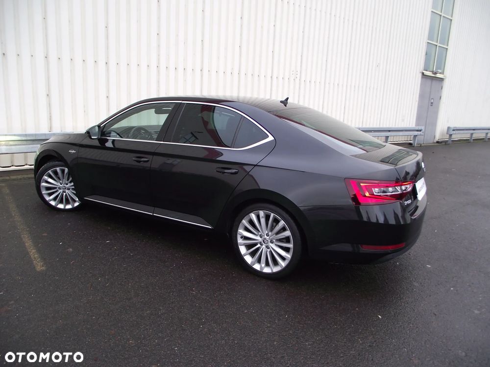 Skoda Superb 2.0 TDI L&K DSG - 11