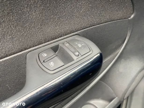 Opel Corsa - 8