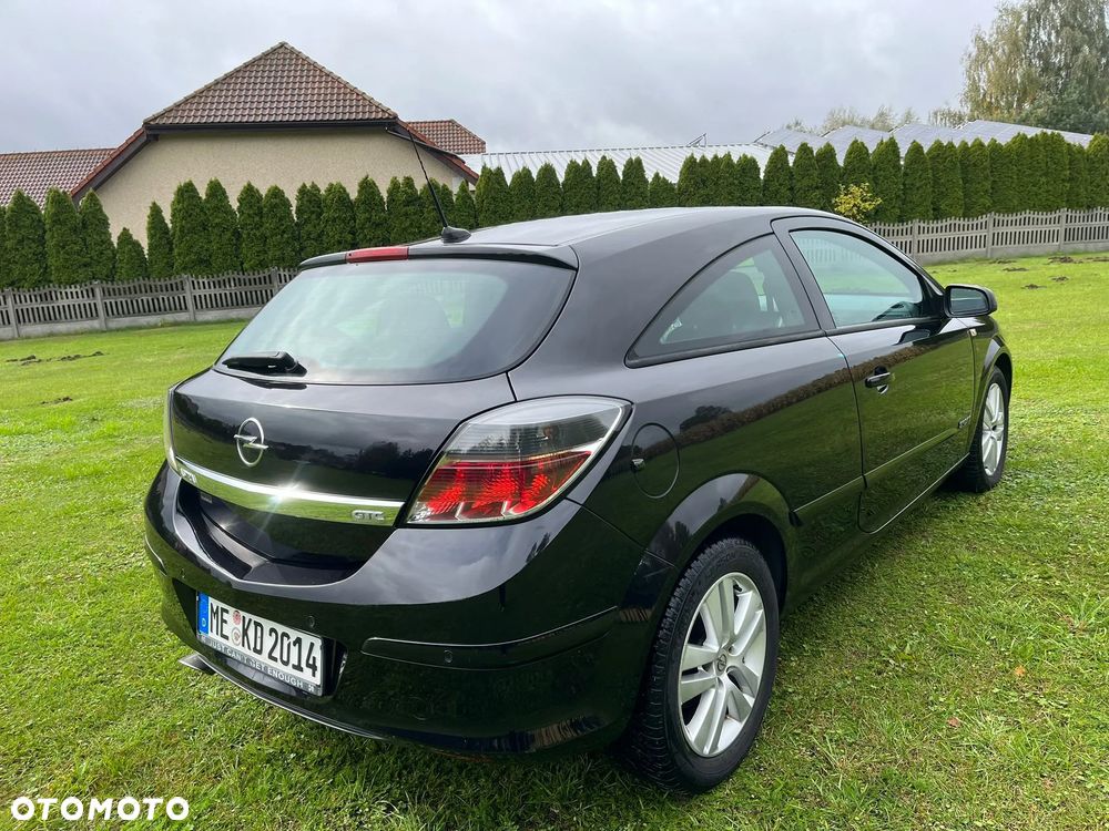 Opel Astra GTC 1.6 Sport - 4