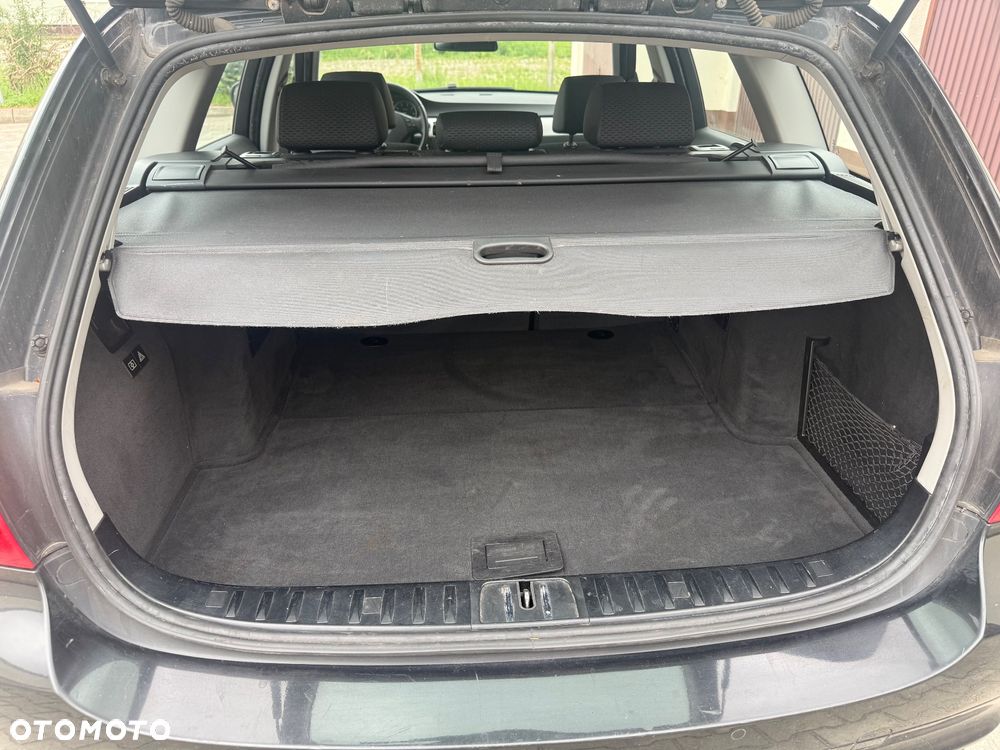 BMW Seria 3 318i Touring Edition Exclusive - 10