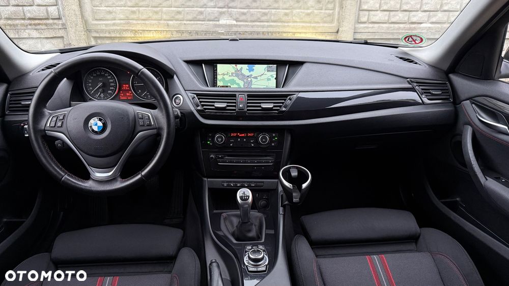 BMW X1 xDrive20d Sport Line - 7