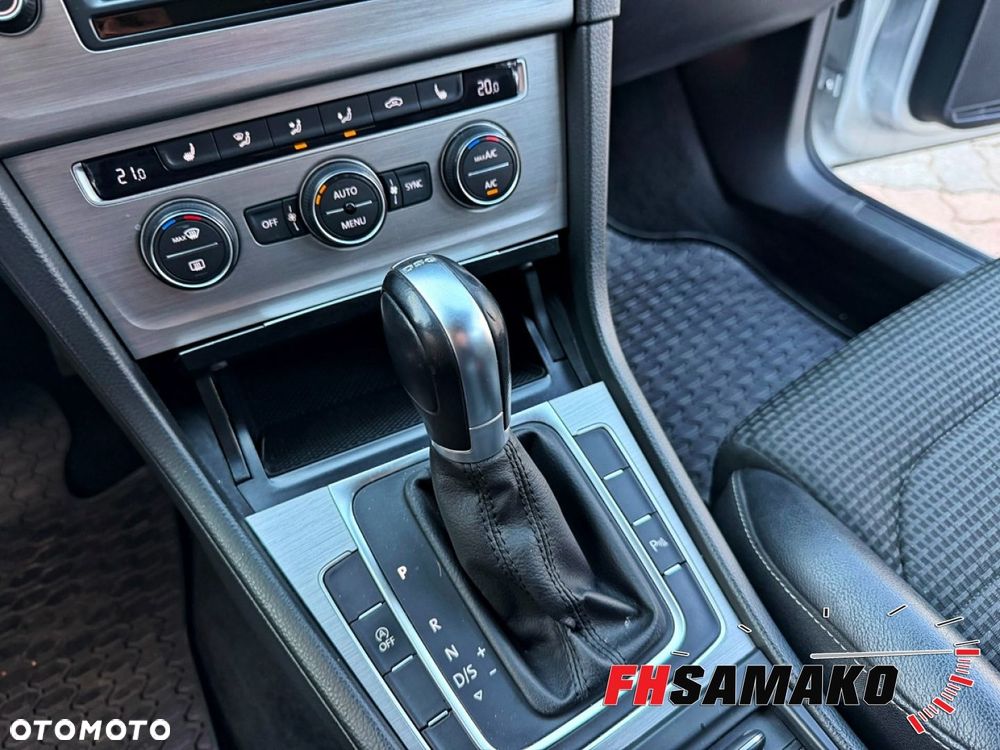 Volkswagen Golf 2.0 TDI (BlueMotion Technology) DSG Highline - 39