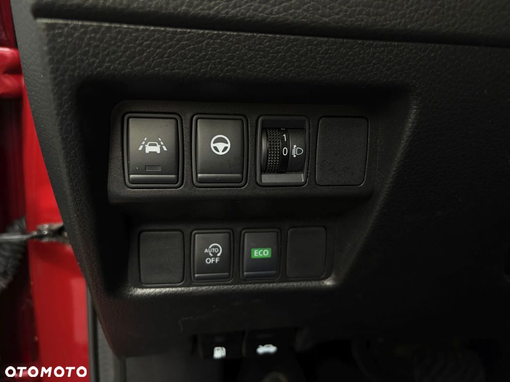 Nissan Qashqai 1.3 DIG-T DCT N-CONNECTA - 32