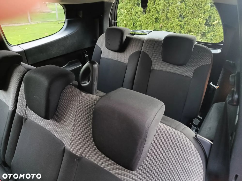 Dacia Lodgy 1.6 SCe Access S&S - 10