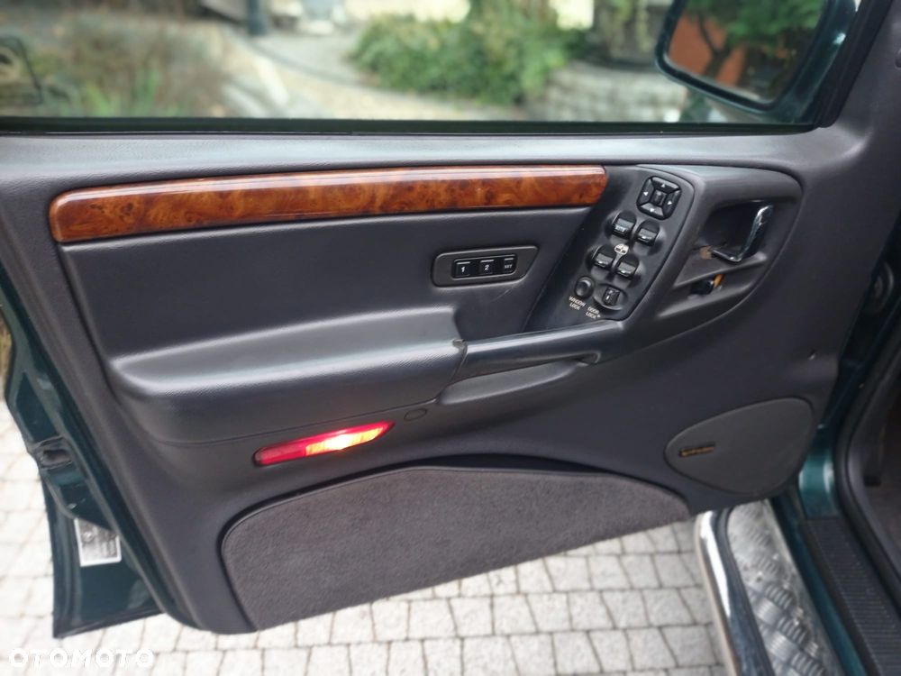 Jeep Grand Cherokee - 21