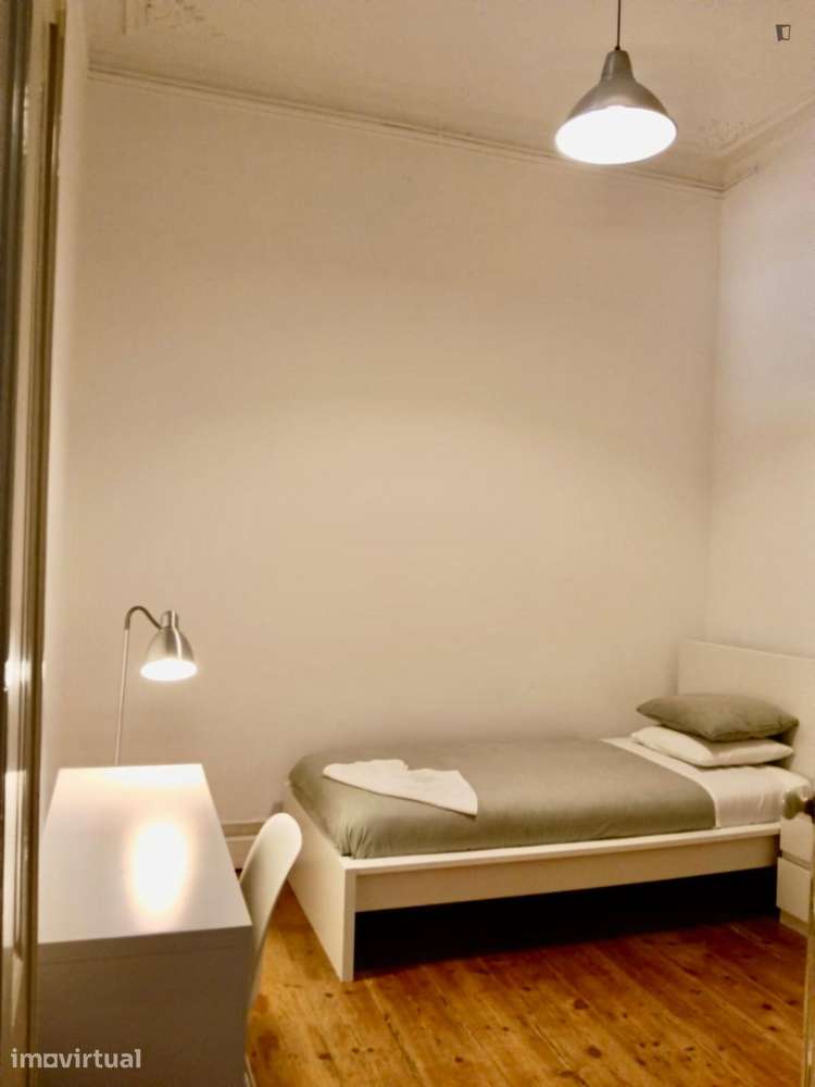Quarto - localizado em Lisbon - Grande imagem: 4/5