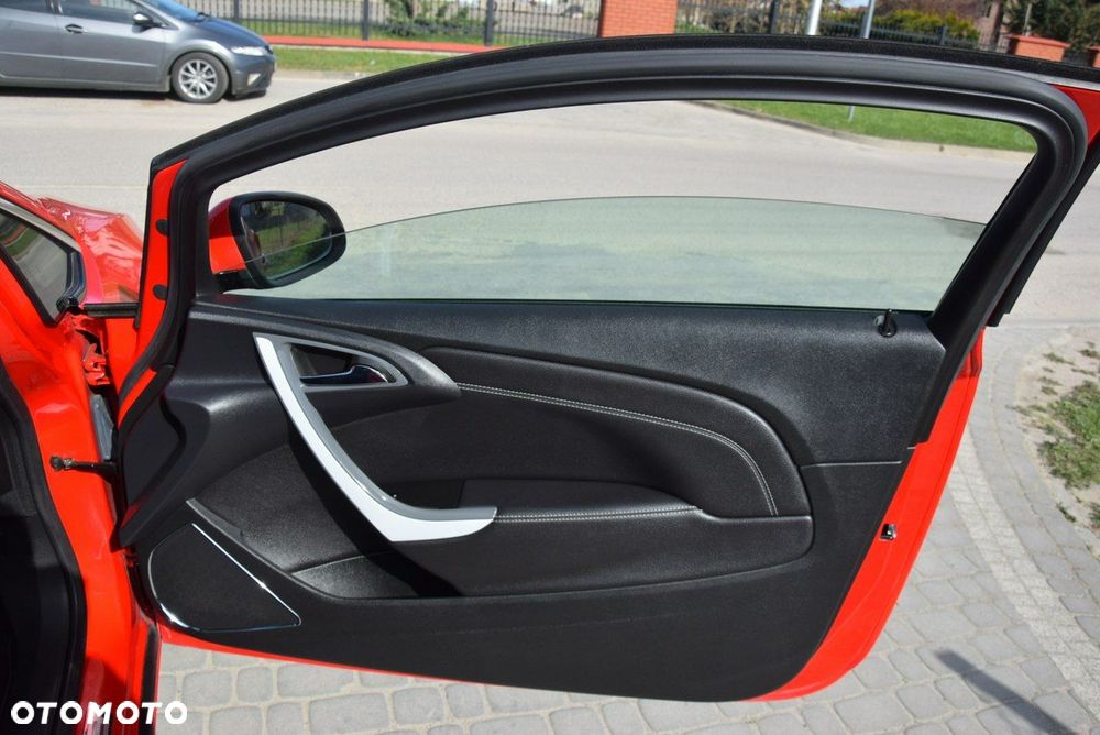 Opel Astra 1.6 Turbo Innovation - 32