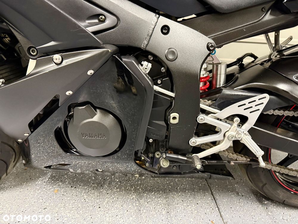 Yamaha R6 - 17