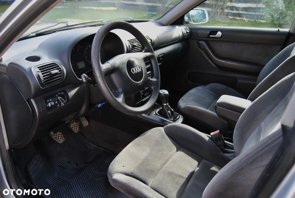 Audi A3 Sportback 1.9 TDI Ambiente - 5