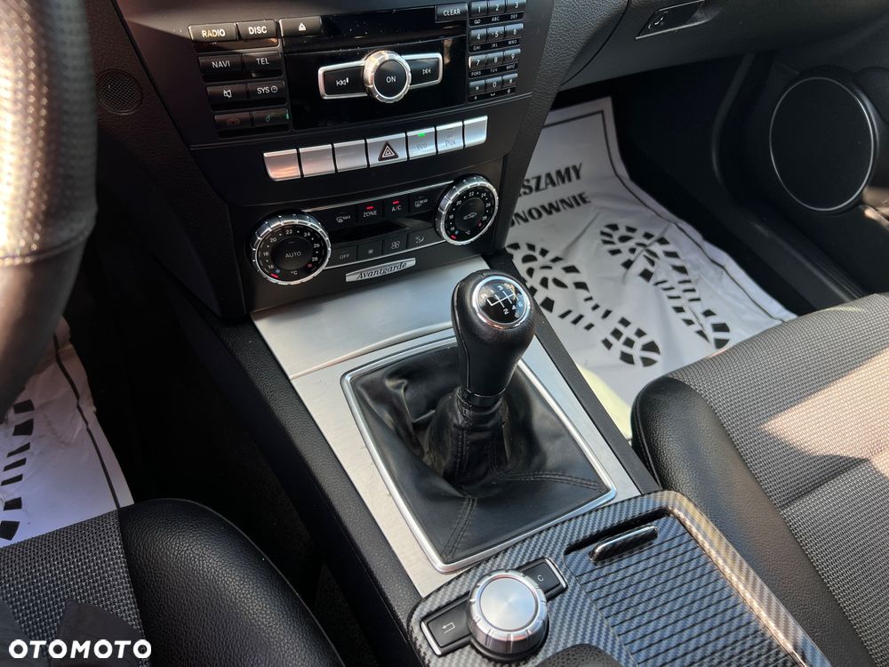 Mercedes-Benz Klasa C 180 CDI Avantgarde Edition - 21