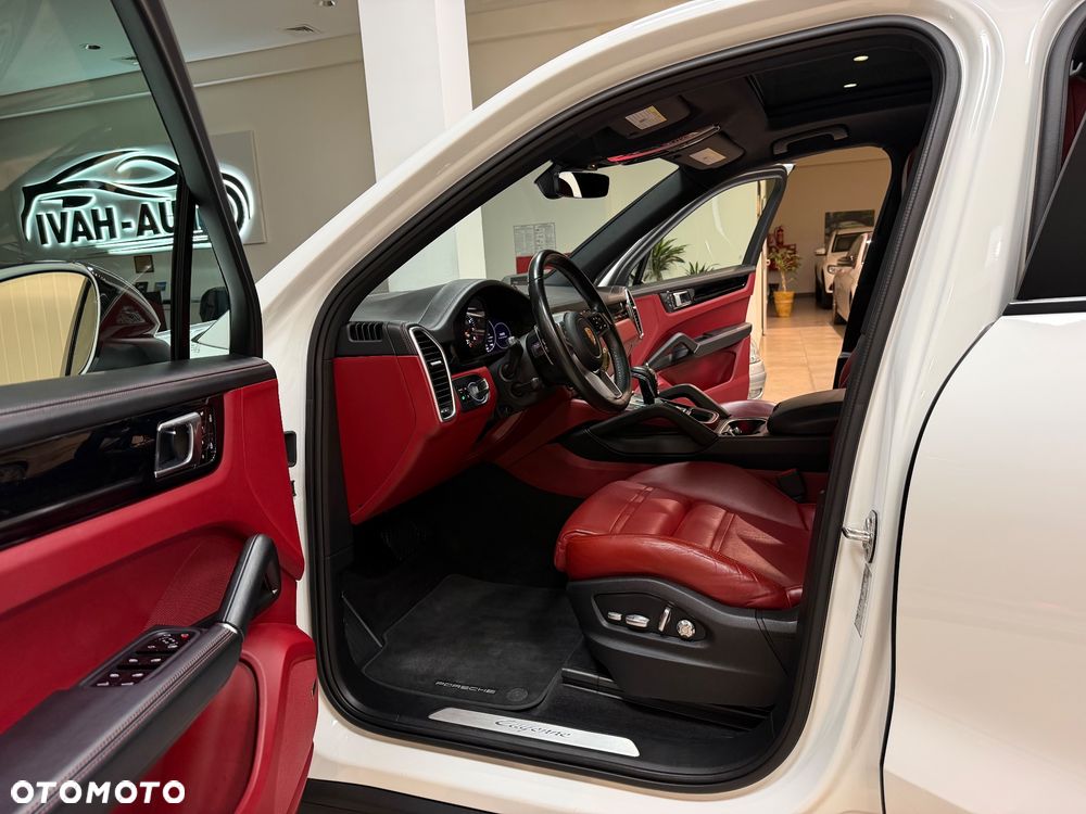 Porsche Cayenne Platinum Edition - 19
