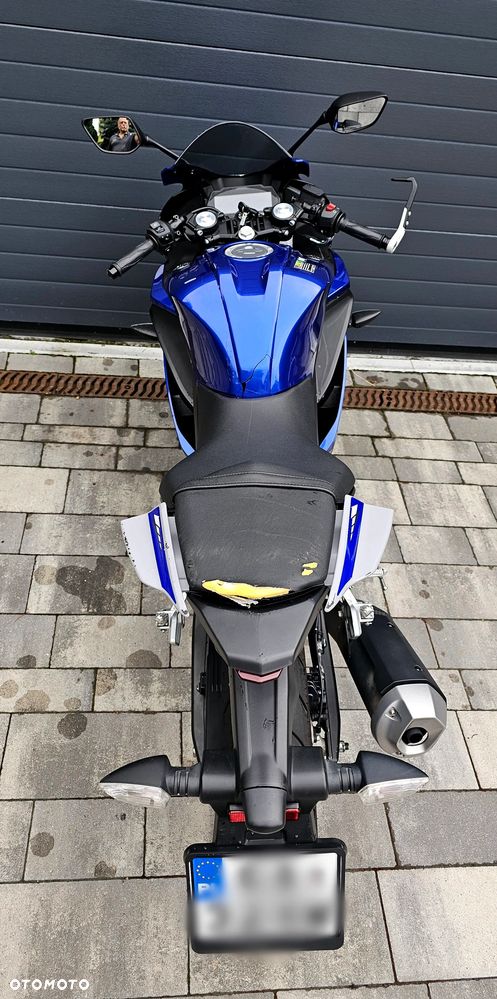 Yamaha YZF - 12