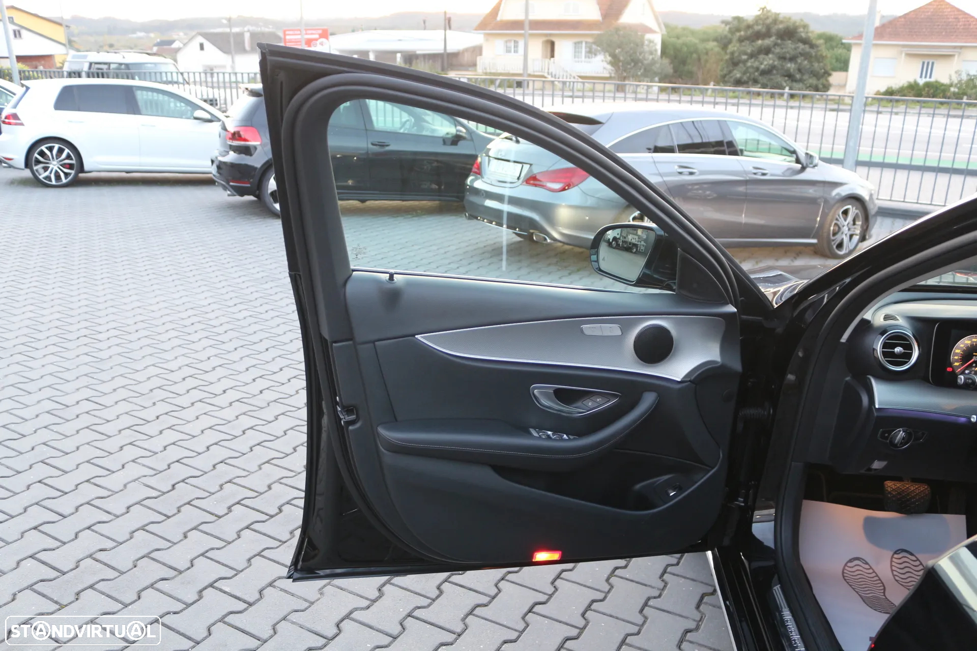 Mercedes-Benz E 220 d 9G-TRONIC Avantgarde - 33