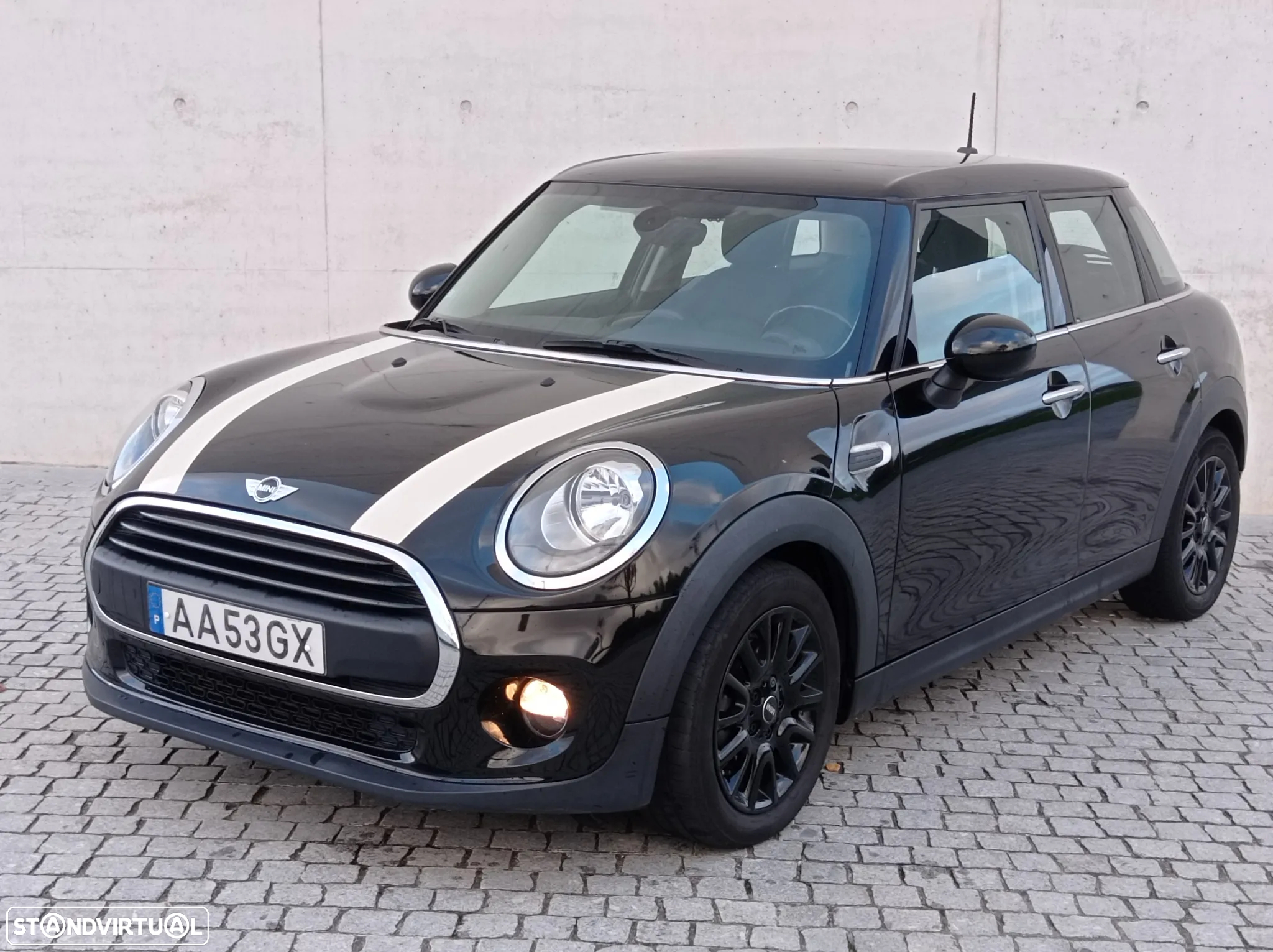 MINI 5 Portas One Auto - 2