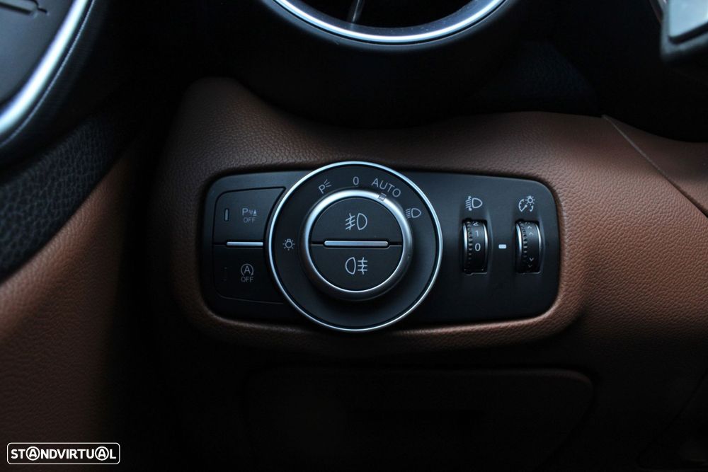 Alfa Romeo Giulia 2.2 D Super AT8 - 15