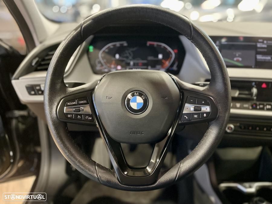 BMW 116 d Pack Essence - 11