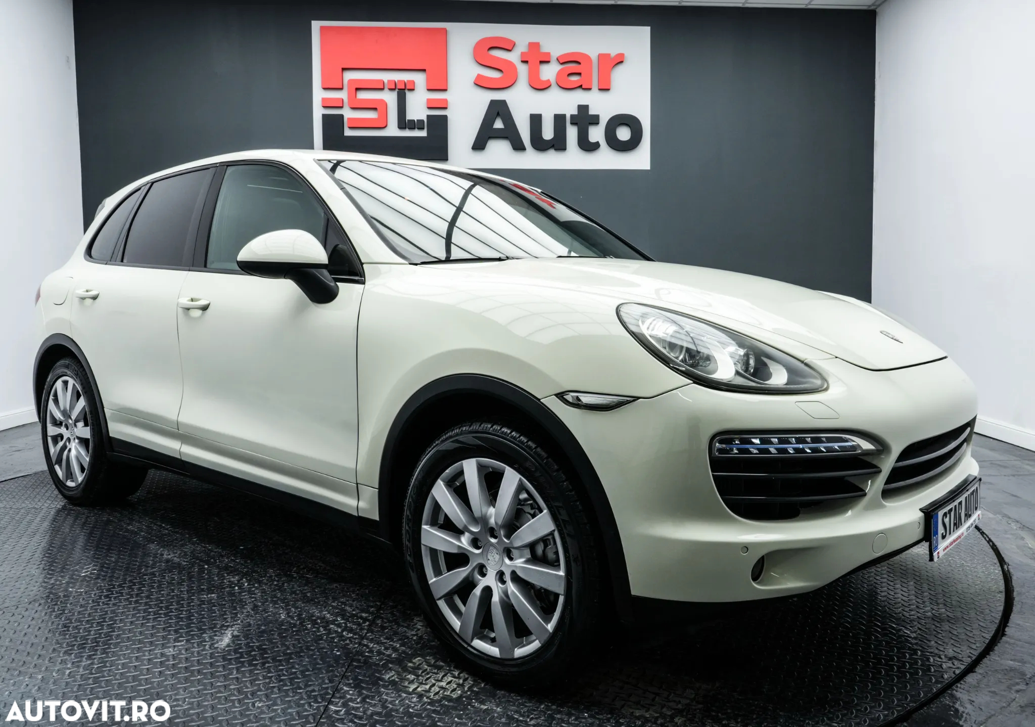 Porsche Cayenne 3.0 L V6 - 4