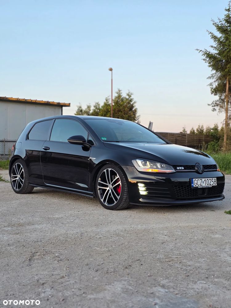 Volkswagen Golf - 4