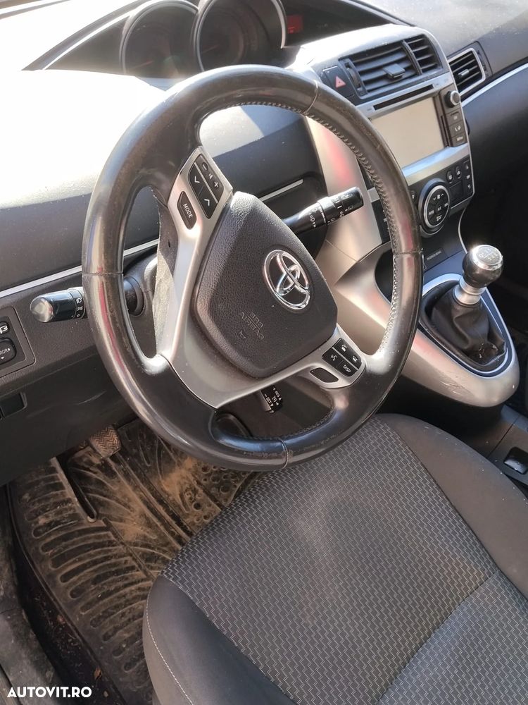 Toyota Verso - 7