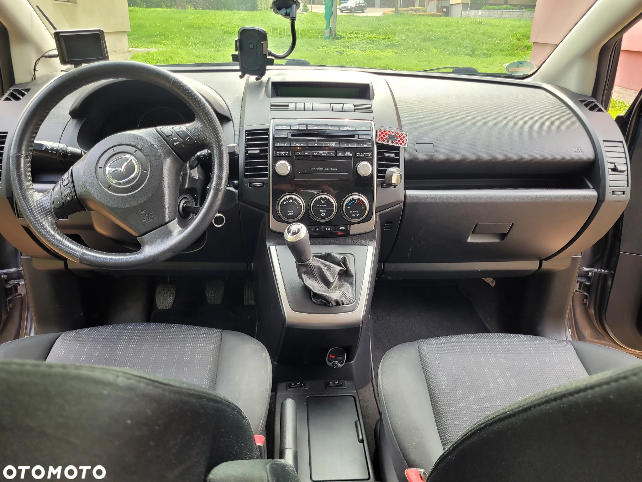 Mazda 5 - 10