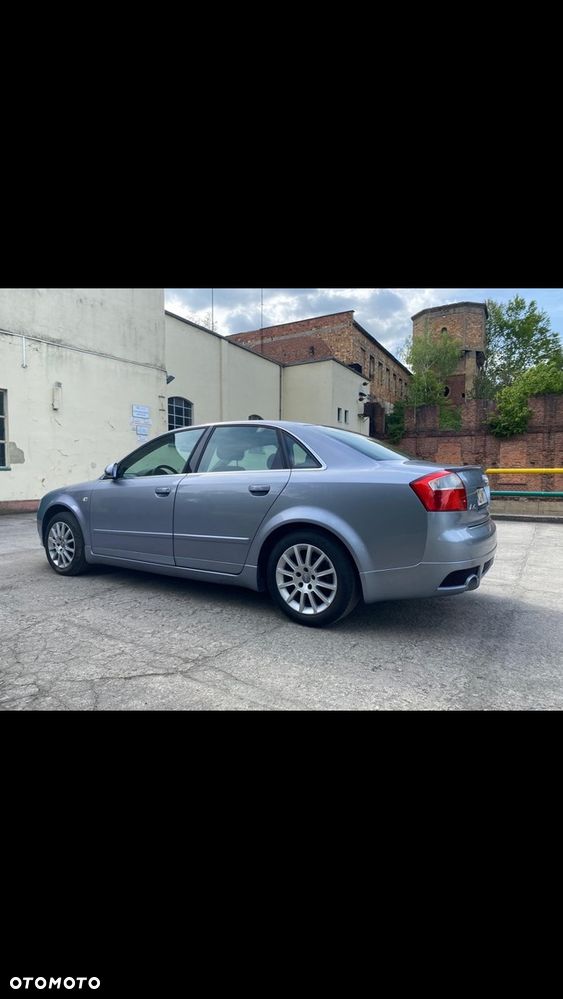 Audi A4 Limousine - 7