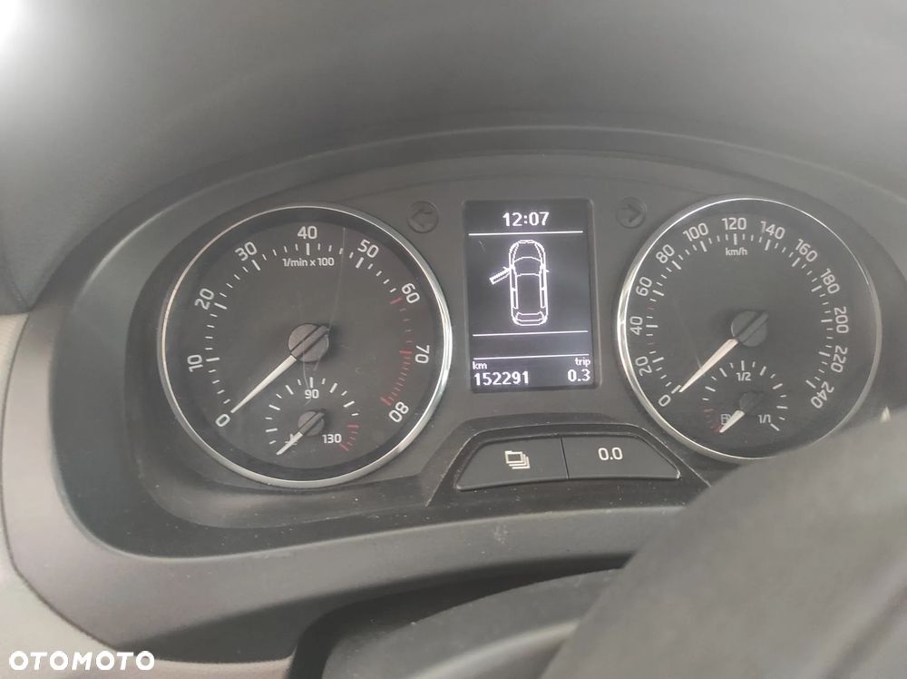 Skoda RAPID Spb 1.2 TSI Ambition Max - 9