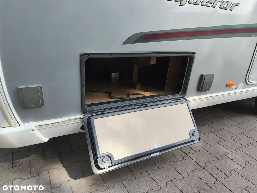 SWIFT CONQUEROR 565 - 11