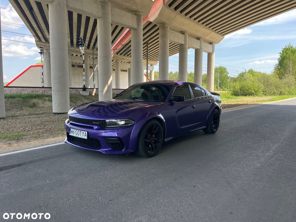 Dodge Charger 6.4 Scat Pack Widebody - 2