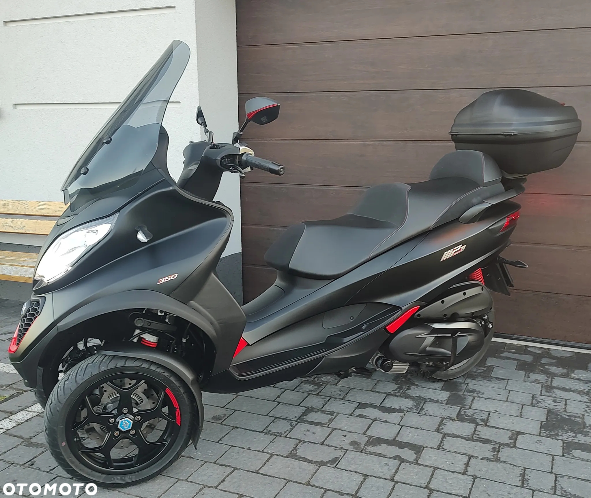 Piaggio MP-3 - 4