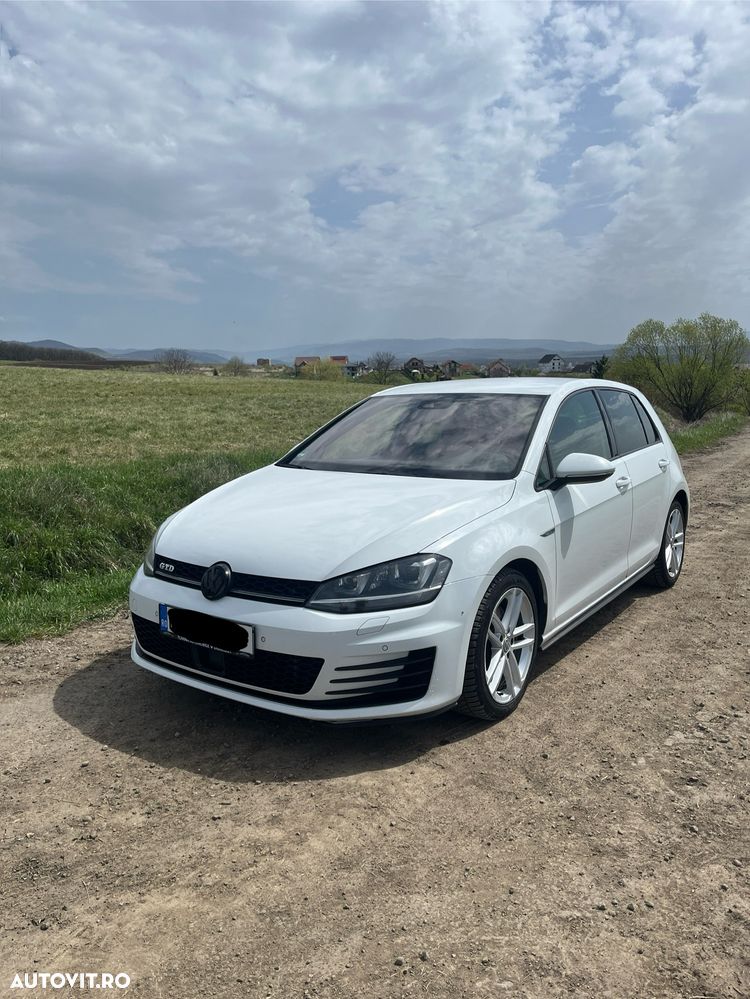 Volkswagen Golf GTD 2.0 TDI SCR DSG - 5