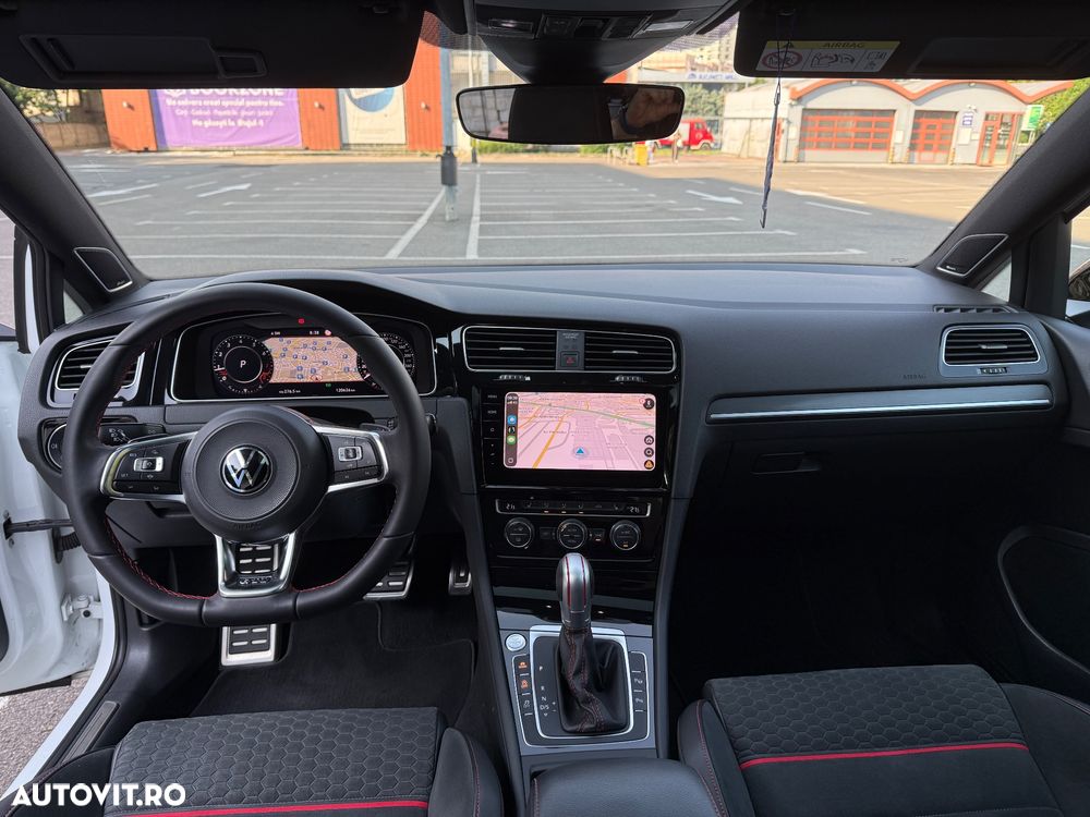 Volkswagen Golf 2.0 TSI DSG GTI Performance - 28
