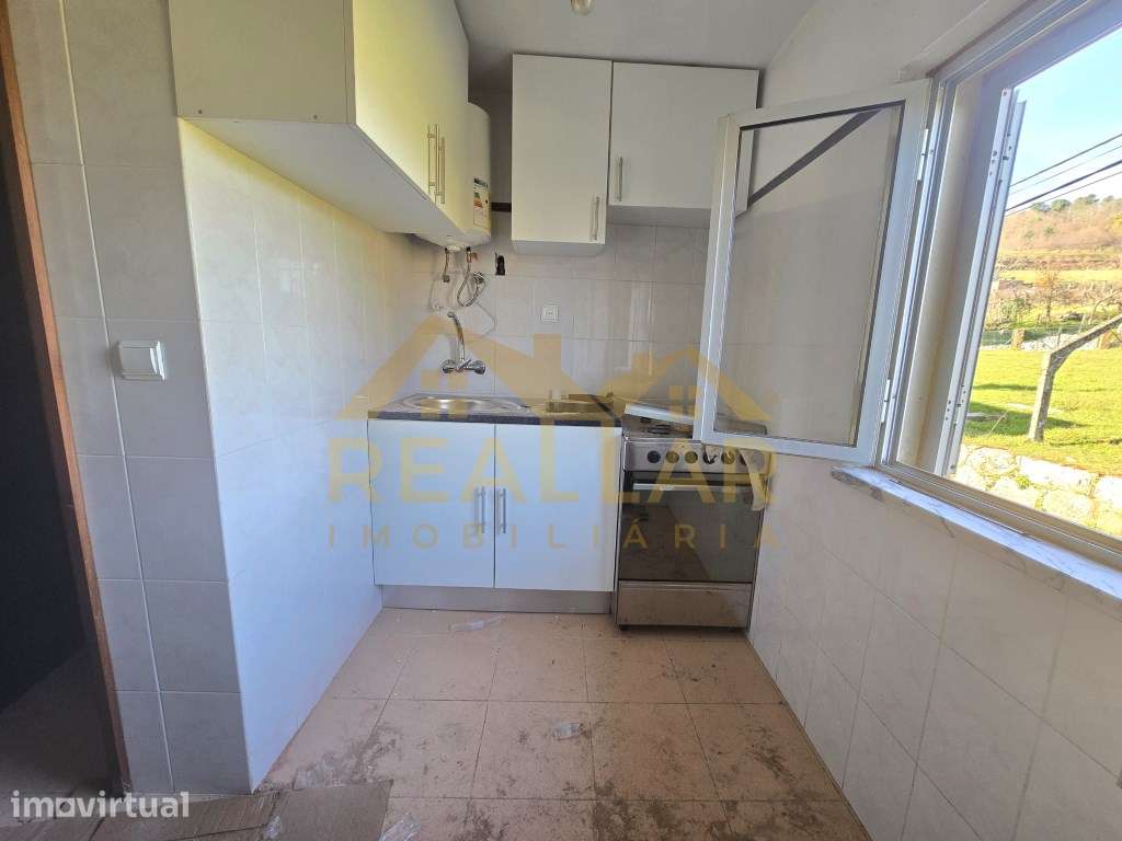 OPORTUNIDADE! Moradia T2 com garagem em Baião - Grande imagem: 4/25