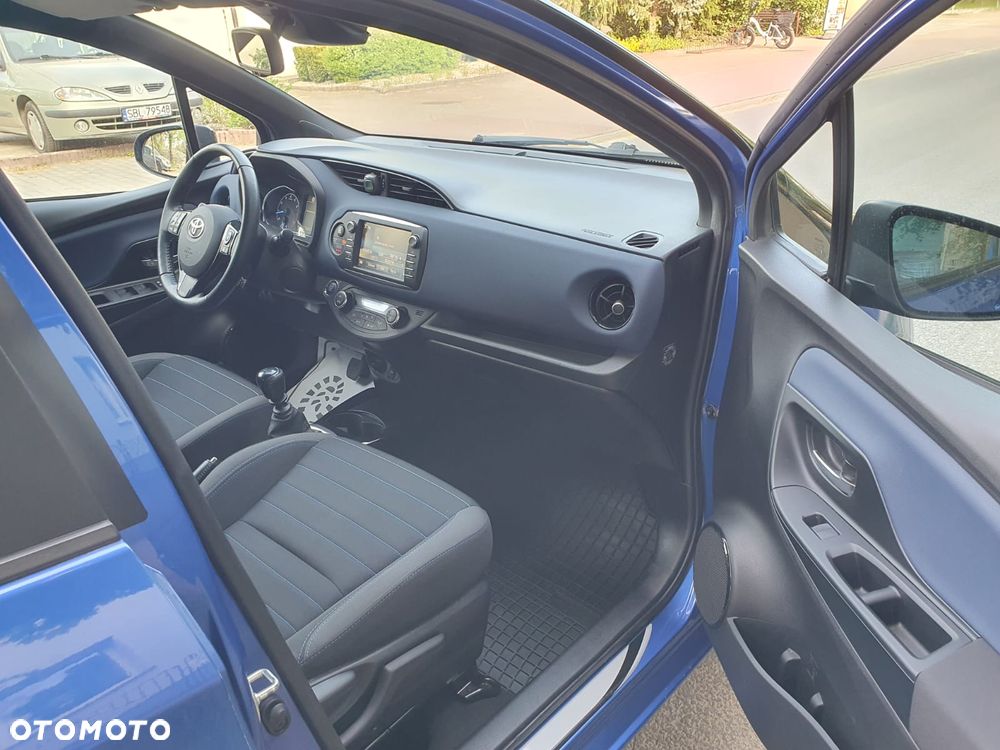 Toyota Yaris 1.5 Premium - 22